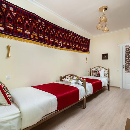 Green Yard Boutique Guesthouse Tashkent Bagian luar foto