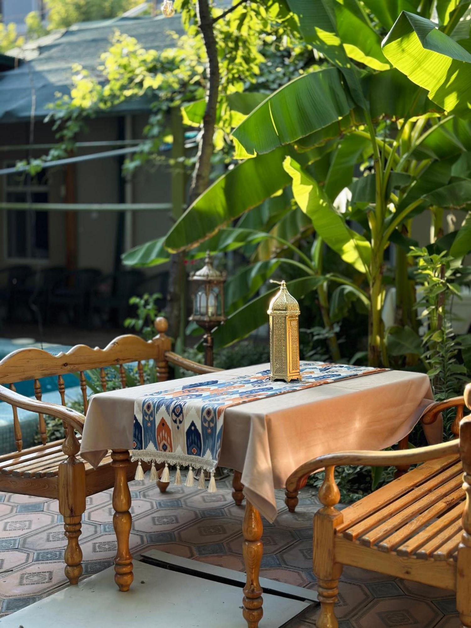 Green Yard Boutique Guesthouse Tashkent Bagian luar foto